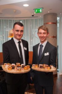 specialised-chef-students-serving-canapes